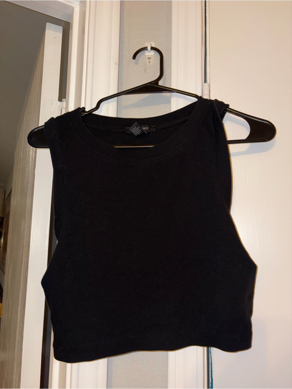 Forever 21 Sleeveless Black Crop Tank Top